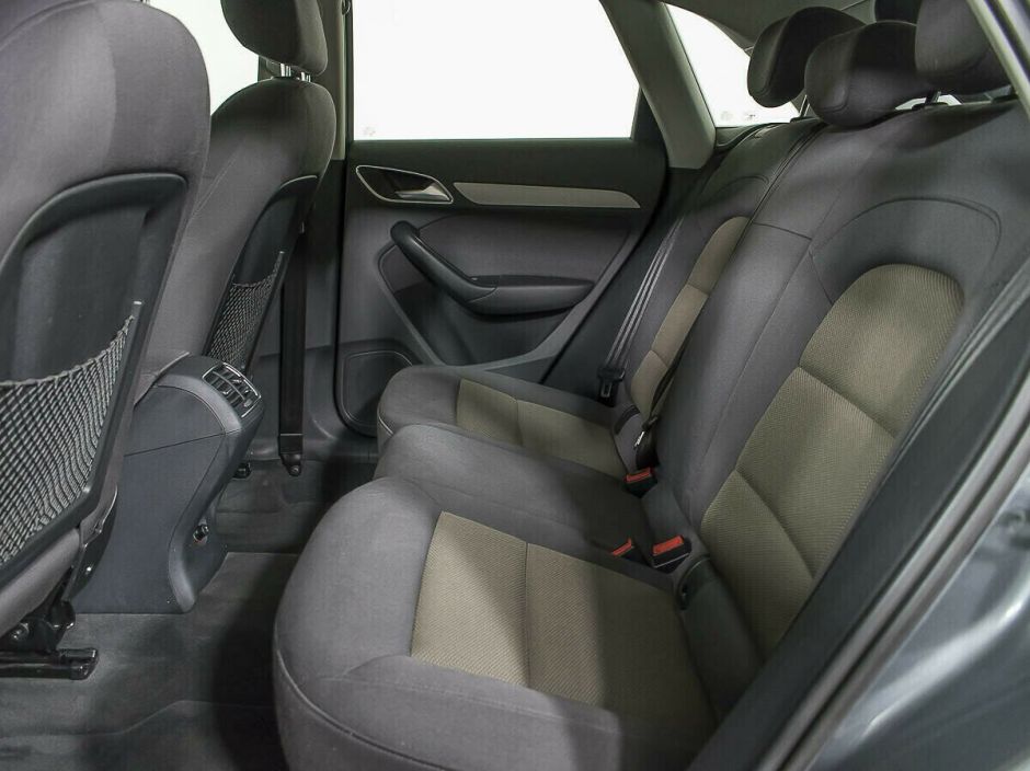 Audi Q3, 2.0 л, Робот, 2011 фото 8