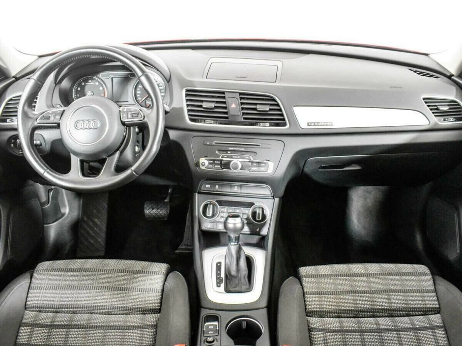 Audi Q3, 2.0 л, Робот, 2015 фото 2