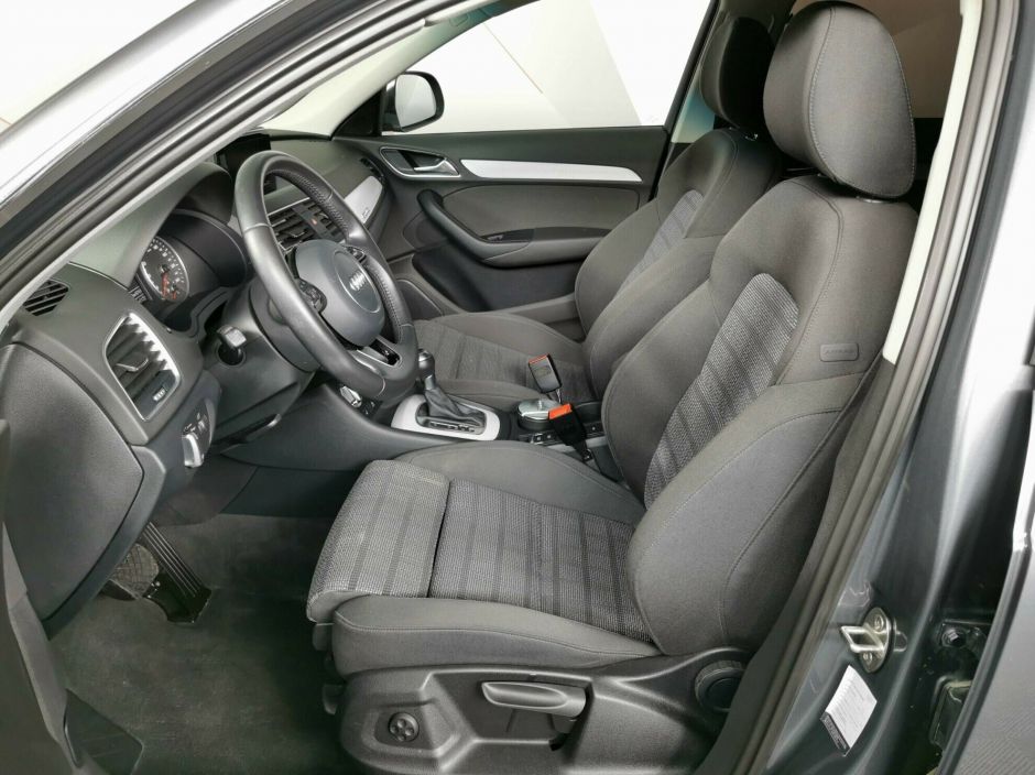 Audi Q3, 2.0 л, Робот, 2012 фото 9