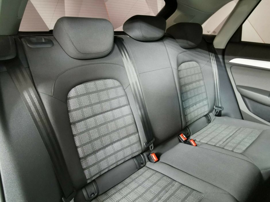 Audi Q3, 2.0 л, Робот, 2012 фото 10