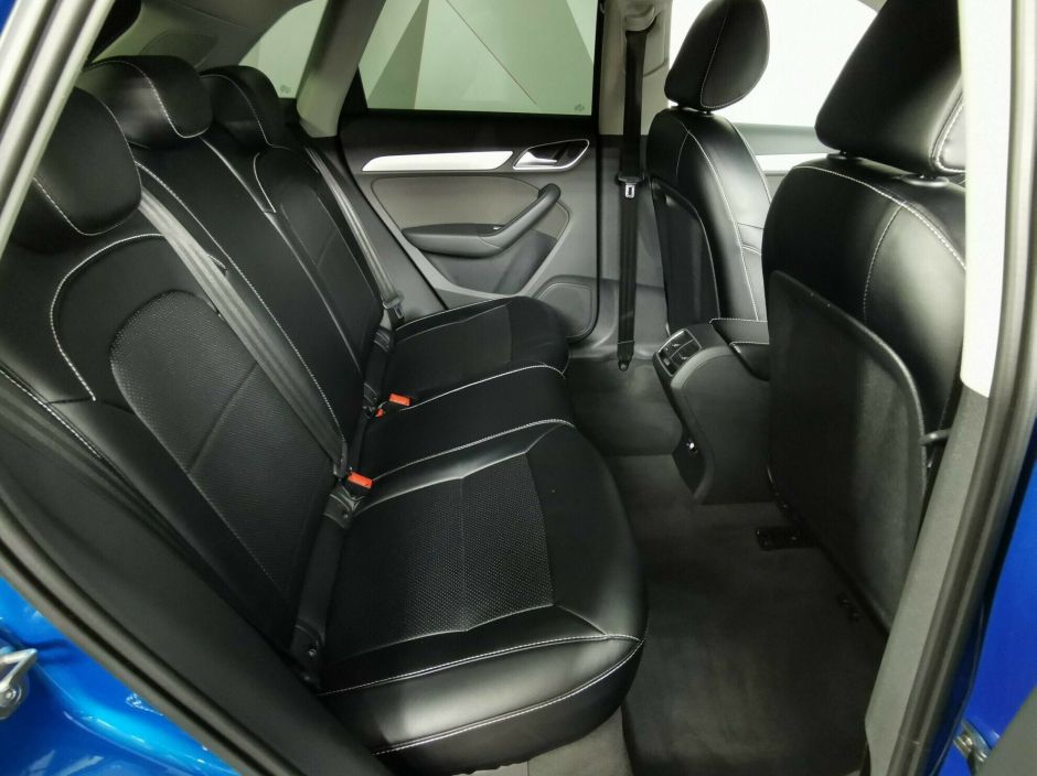 Audi Q3, 2.0 л, Робот, 2012 фото 9