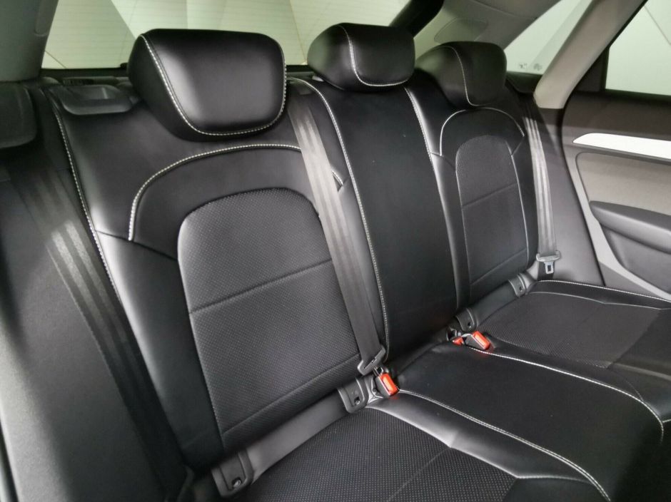 Audi Q3, 2.0 л, Робот, 2012 фото 10