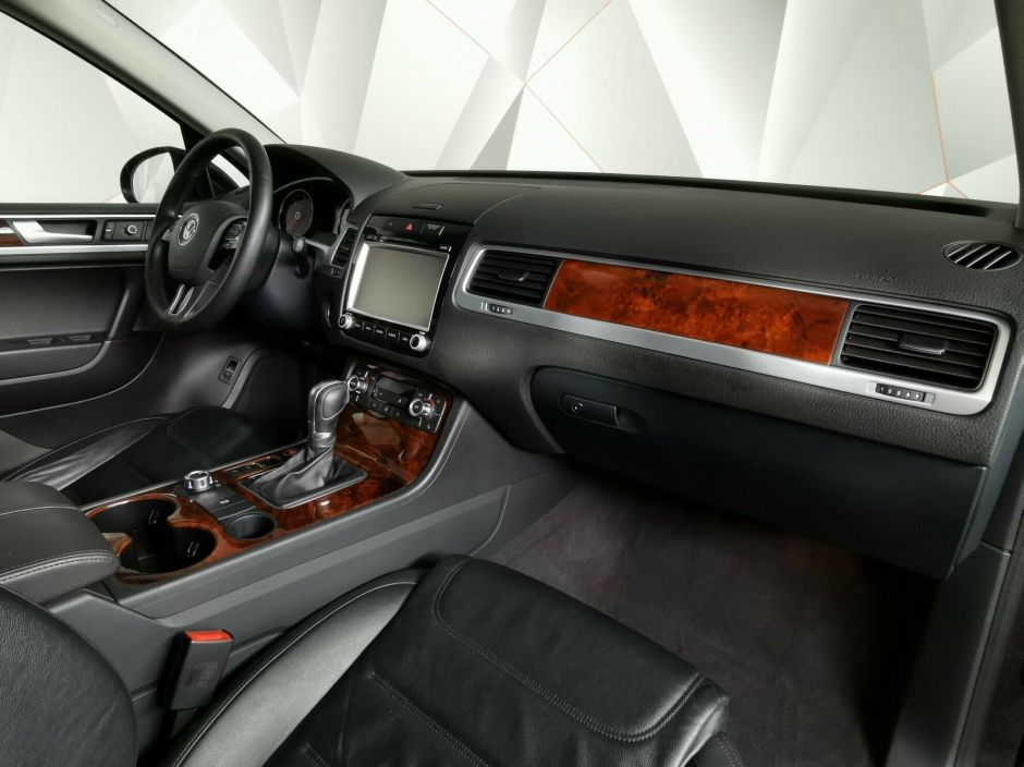 Volkswagen Touareg, 3.0 л, АТ, 2012 фото 9