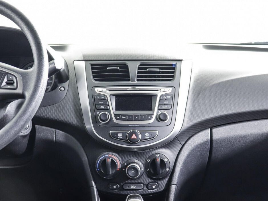 Hyundai Solaris, 1.6 л, АТ, 2015 фото 2