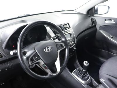 Hyundai Solaris, 1.6 л, МКПП, 2015 фото 7