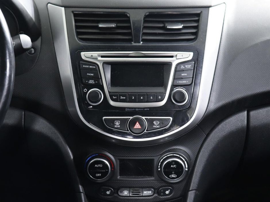 Hyundai Solaris, 1.6 л, МТ, 2015 фото 2