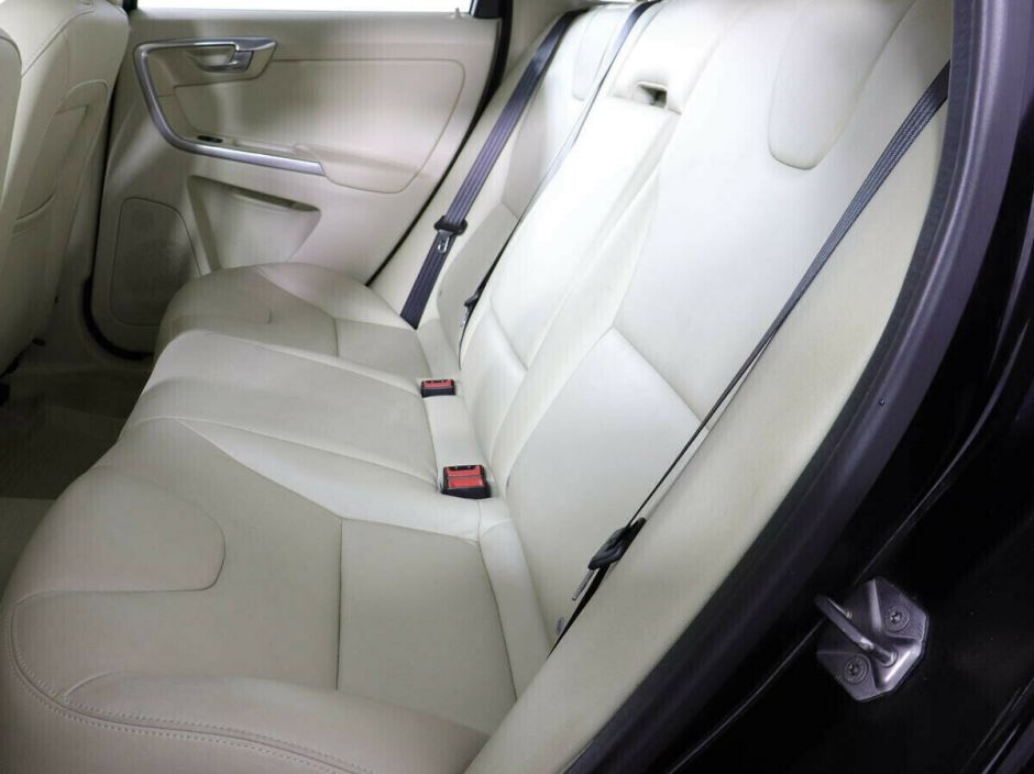 Volvo XC60, 2.4 л, АТ, 2013 фото 2