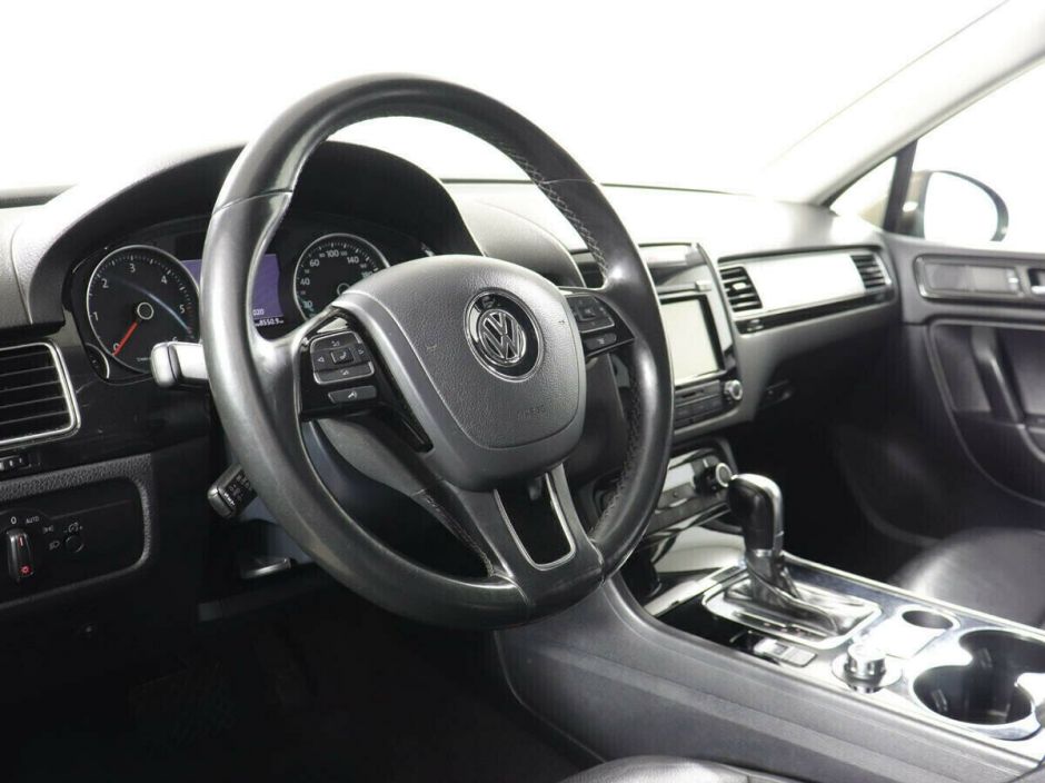 Volkswagen Touareg, 3.0 л, АТ, 2012 фото 8