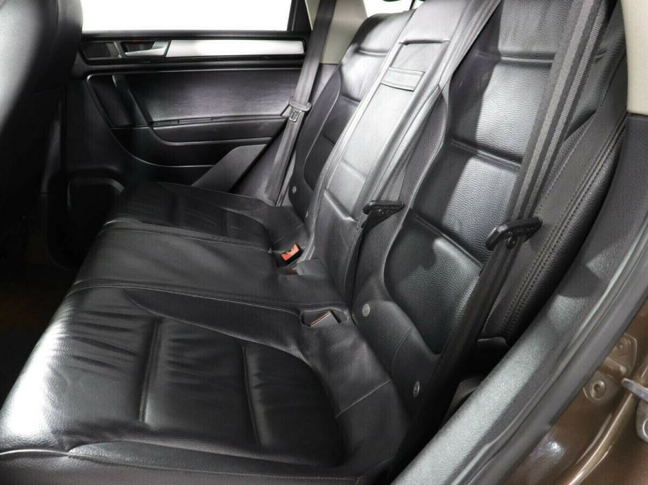Volkswagen Touareg, 3.0 л, АТ, 2012 фото 9