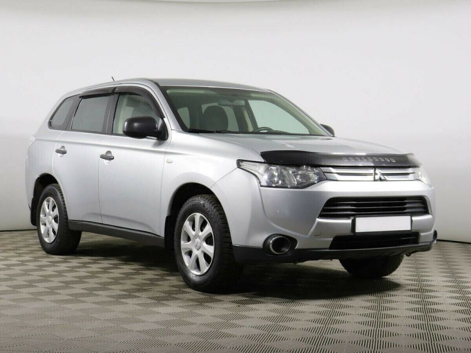 Mitsubishi Outlander, 2.0 л, Вариатор, 2014 фото 4