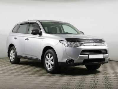 Mitsubishi Outlander, 2.0 л, CVT, 2014 фото 4