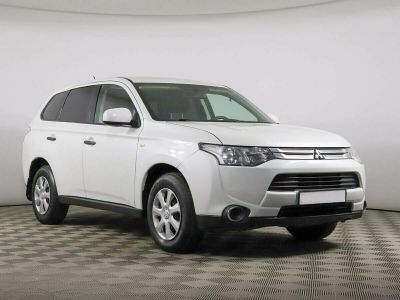 Mitsubishi Outlander, 2.0 л, CVT, 2015 фото 4