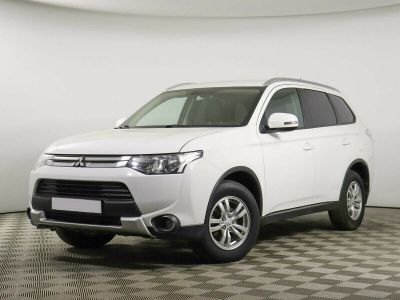 Mitsubishi Outlander, 2.0 л, CVT, 2015 фото 3