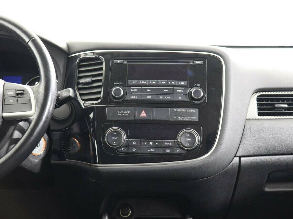 Mitsubishi Outlander, 2.0 л, Вариатор, 2015 фото 7