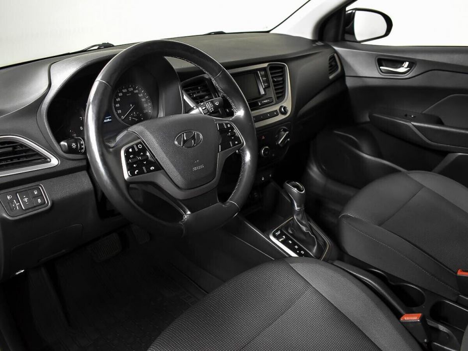 Hyundai Solaris, 1.6 л, АТ, 2017 фото 8