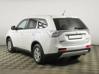 Mitsubishi Outlander, 2.4 л, CVT, 2014 фото 5