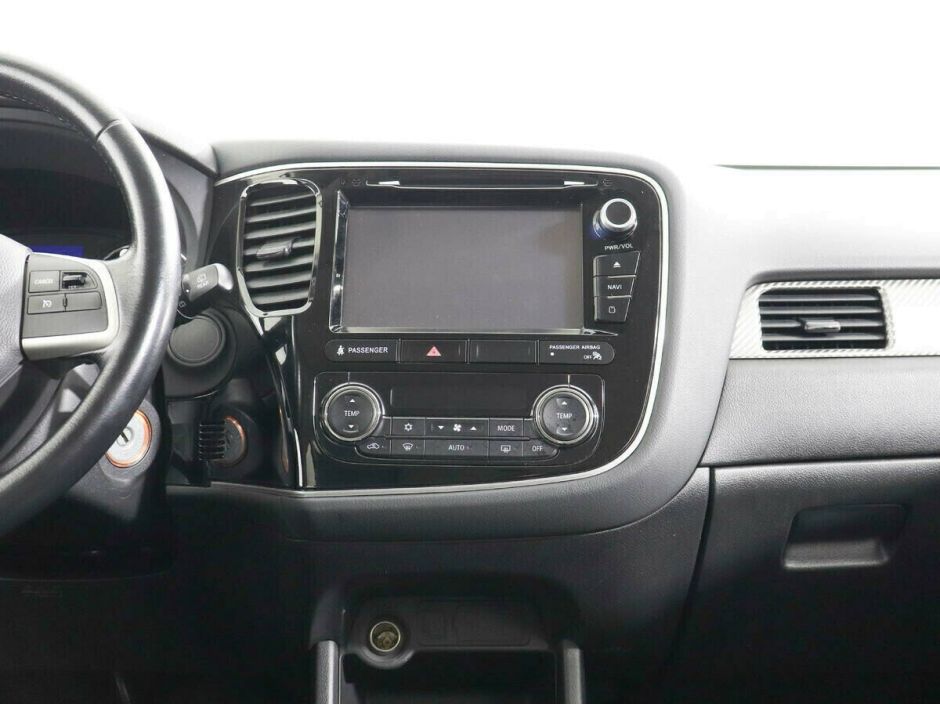 Mitsubishi Outlander, 2.4 л, Вариатор, 2014 фото 9