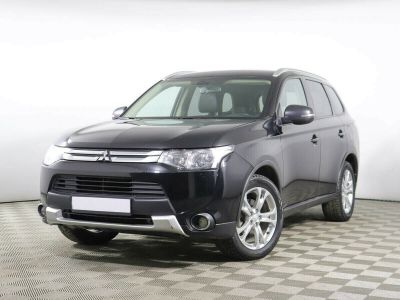 Mitsubishi Outlander, 2.4 л, CVT, 2014 фото 3