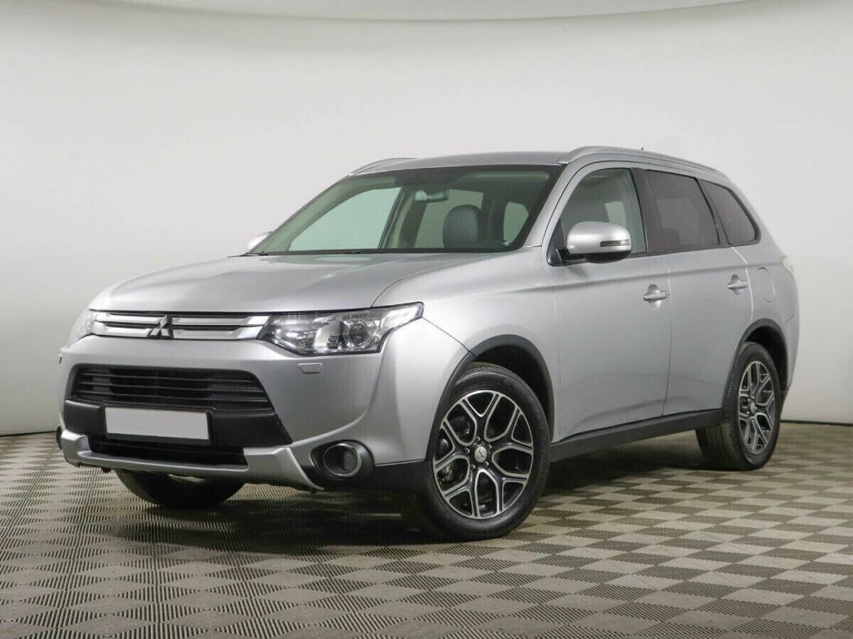 Mitsubishi Outlander, 2.4 л, Вариатор, 2014 фото 3