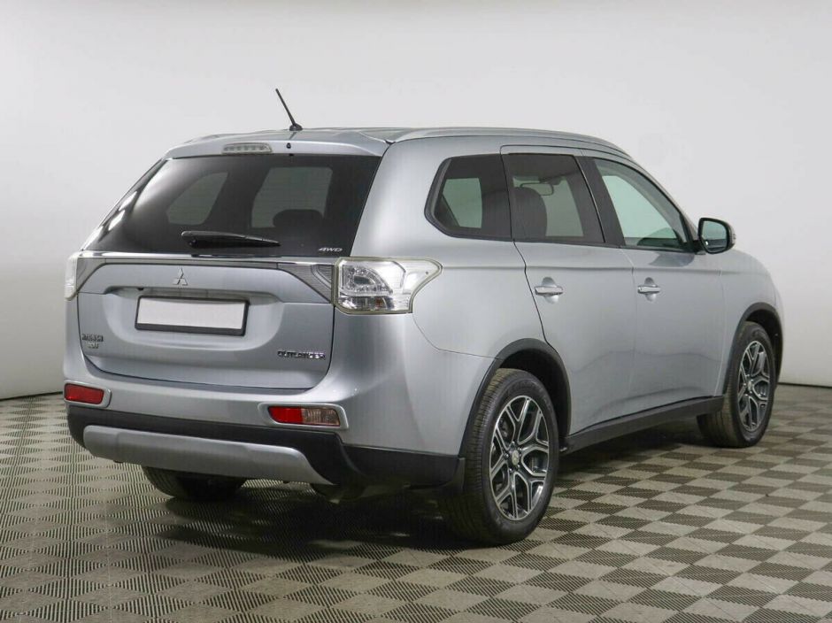 Mitsubishi Outlander, 2.4 л, Вариатор, 2014 фото 6