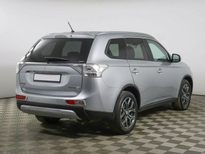 Mitsubishi Outlander, 2.4 л, CVT, 2014 фото 6