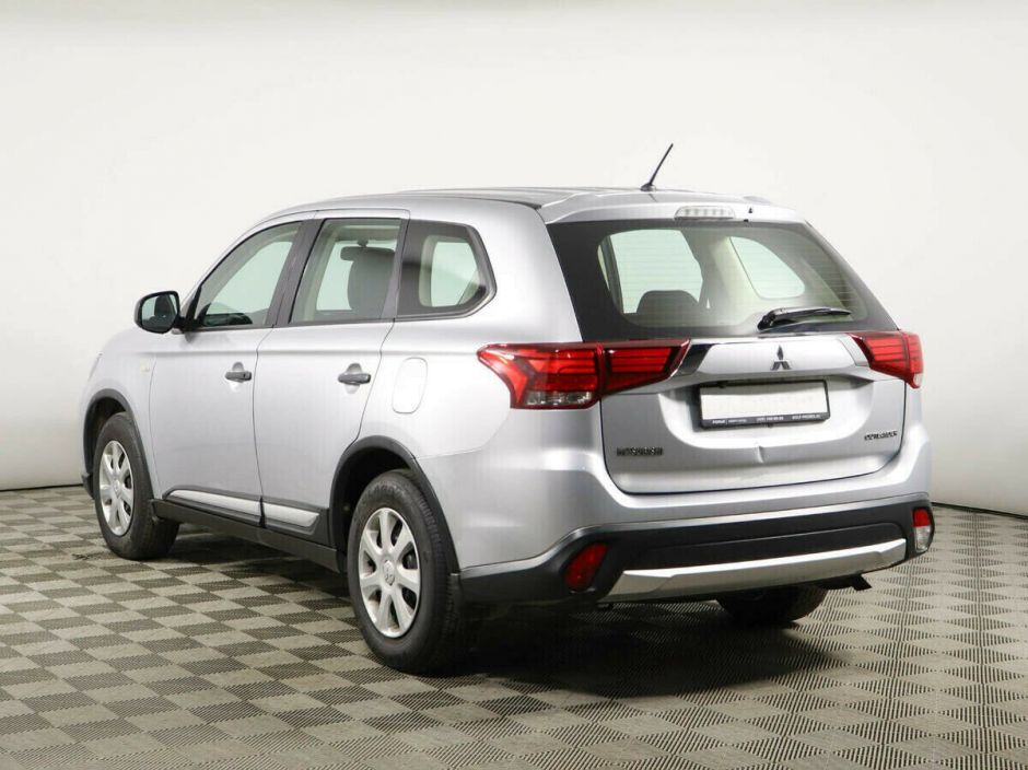 Mitsubishi Outlander, 2.0 л, Вариатор, 2015 фото 5