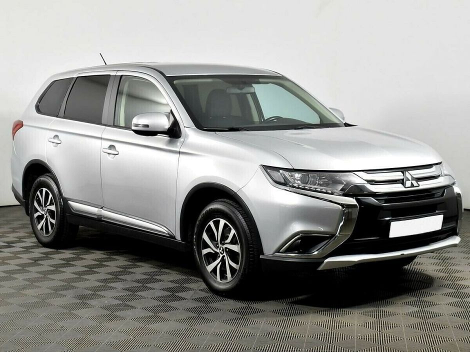 Mitsubishi Outlander, 2.0 л, Вариатор, 2015 фото 4