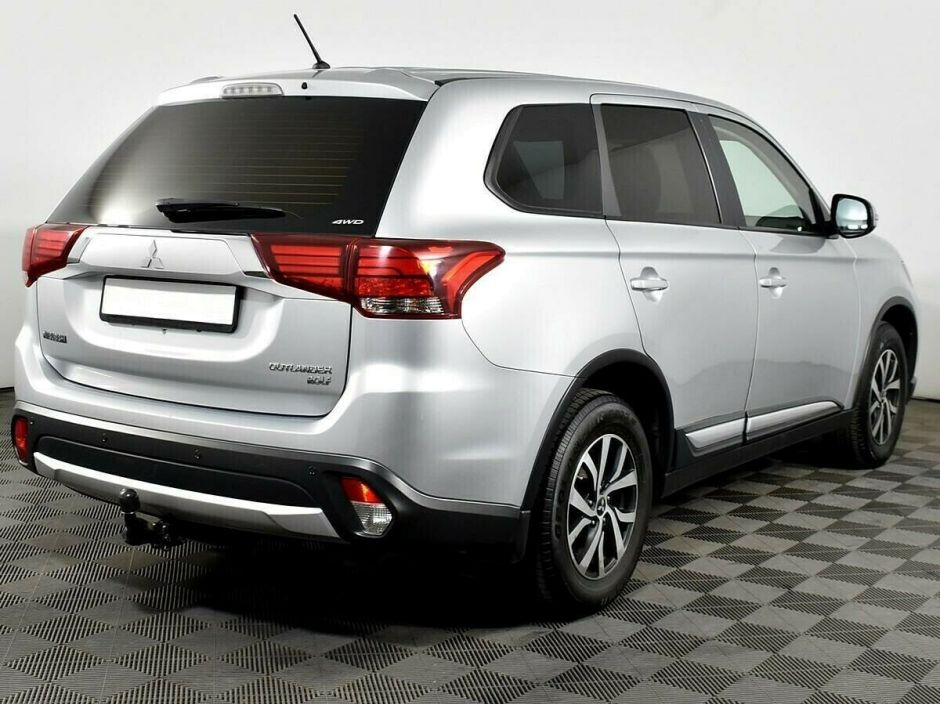 Mitsubishi Outlander, 2.0 л, Вариатор, 2015 фото 6