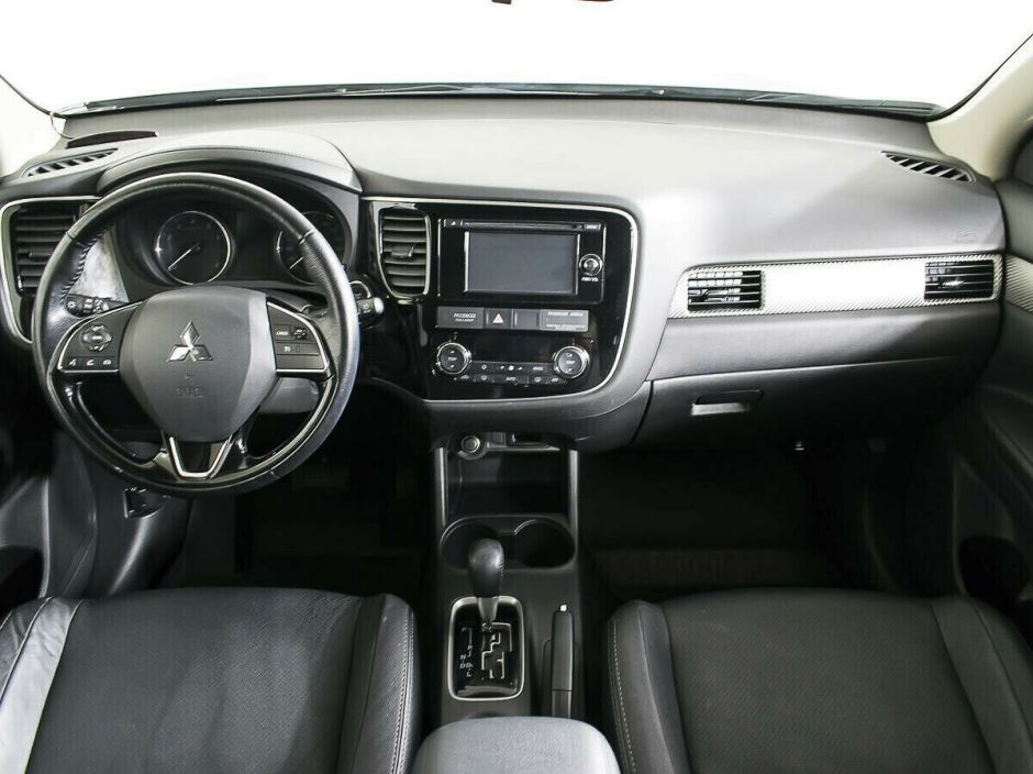 Mitsubishi Outlander, 2.0 л, Вариатор, 2016 фото 11