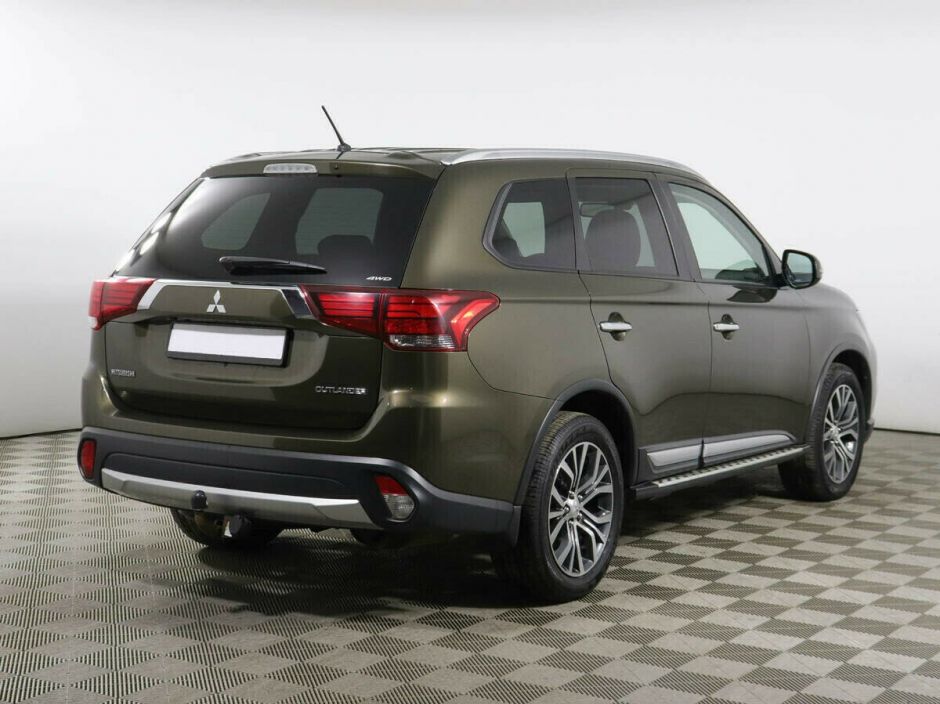 Mitsubishi Outlander, 2.4 л, Вариатор, 2017 фото 5
