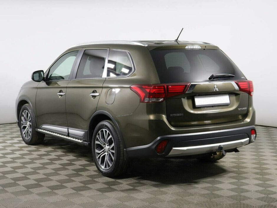 Mitsubishi Outlander, 2.4 л, Вариатор, 2017 фото 6
