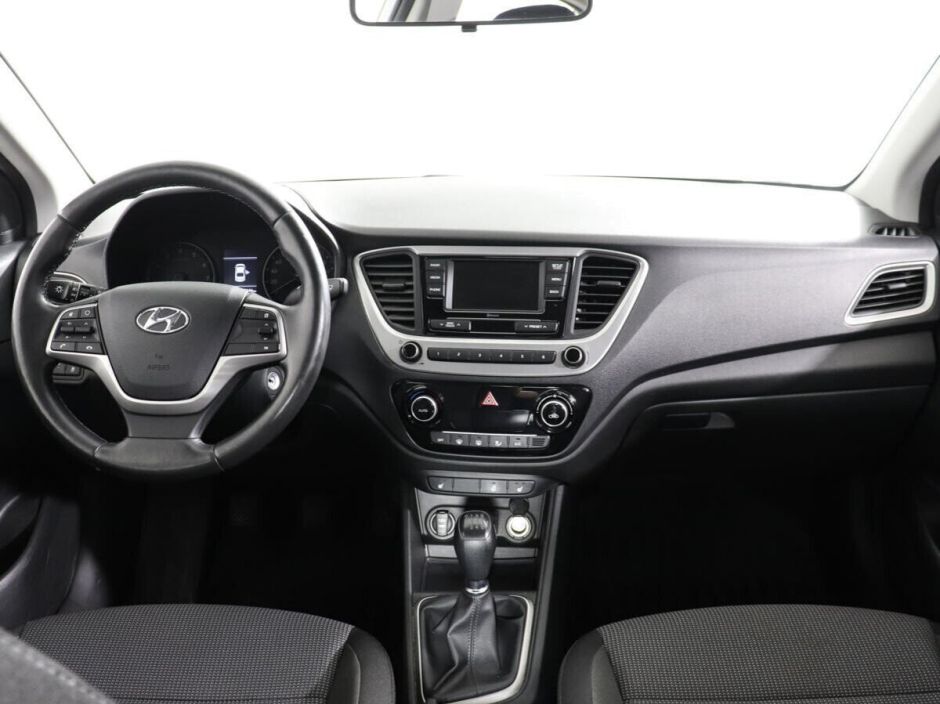 Hyundai Solaris, 1.6 л, МТ, 2018 фото 8