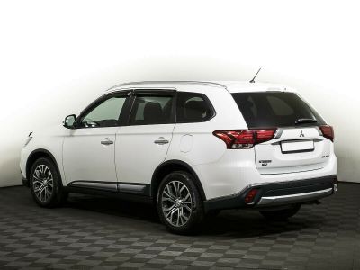 Mitsubishi Outlander, 2.4 л, CVT, 2018 фото 6