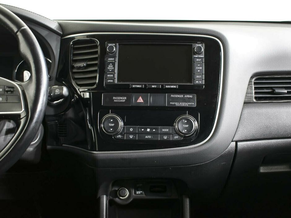 Mitsubishi Outlander, 2.4 л, Вариатор, 2018 фото 9