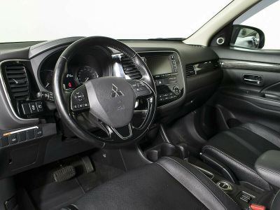 Mitsubishi Outlander, 2.4 л, CVT, 2018 фото 2