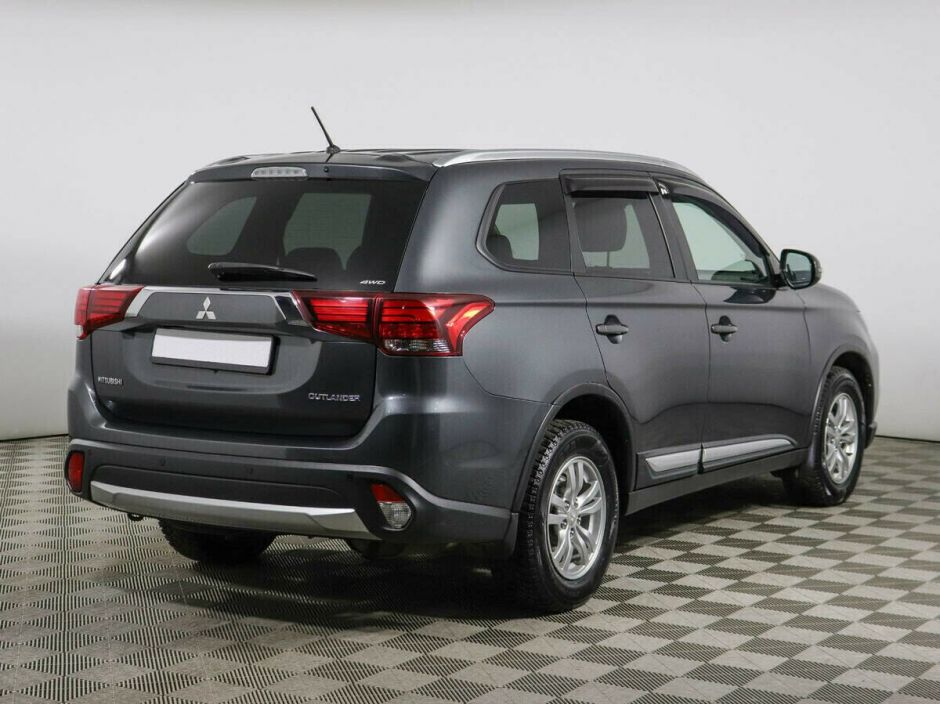 Mitsubishi Outlander, 2.4 л, Вариатор, 2018 фото 5