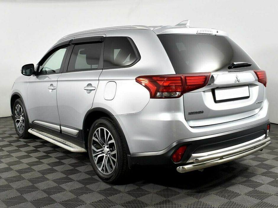 Mitsubishi Outlander, 2.0 л, Вариатор, 2018 фото 5