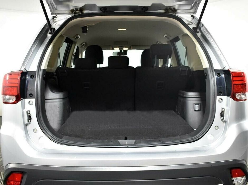 Mitsubishi Outlander, 2.0 л, Вариатор, 2018 фото 1