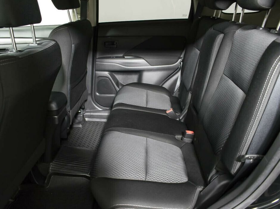 Mitsubishi Outlander, 2.0 л, Вариатор, 2016 фото 8