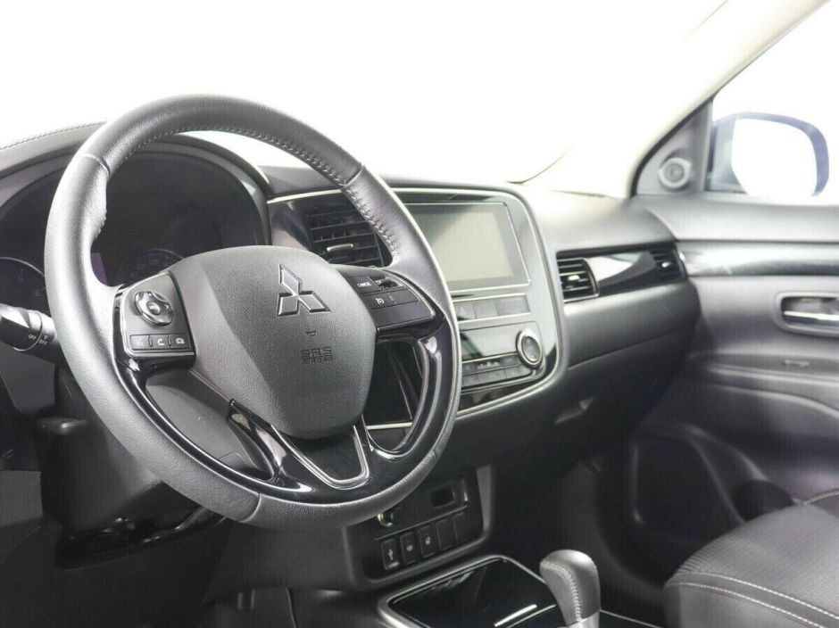 Mitsubishi Outlander, 2.0 л, Вариатор, 2019 фото 9