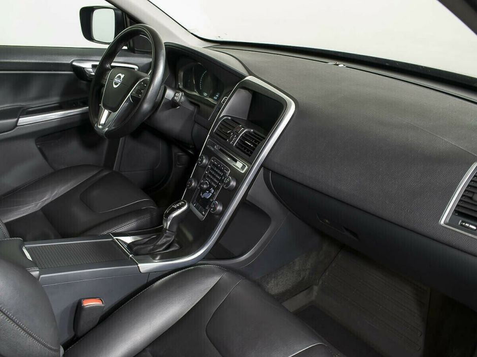 Volvo XC60, 2.4 л, АТ, 2016 фото 8