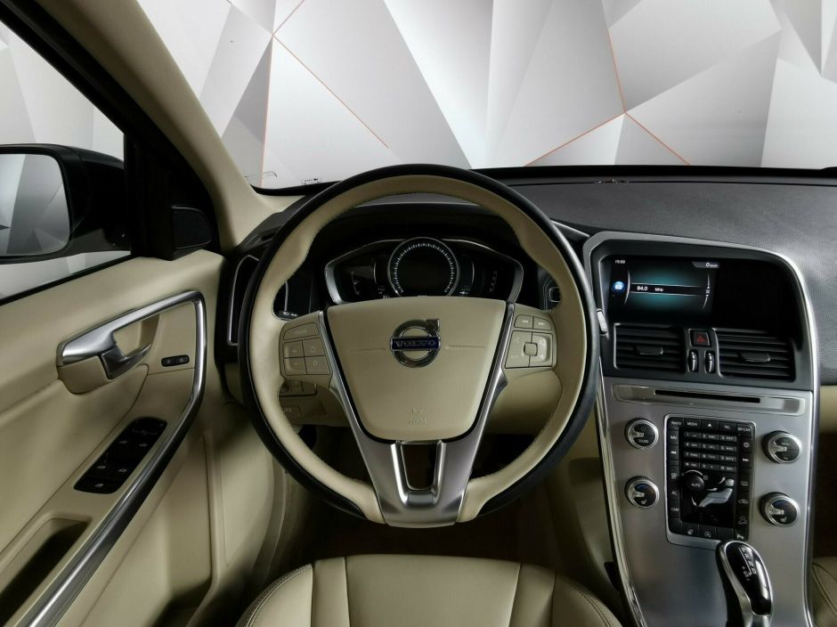 Volvo XC60, 2.4 л, АТ, 2017 фото 2
