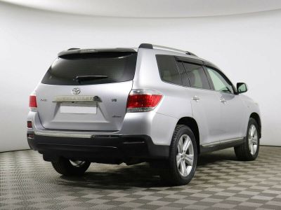 Toyota Highlander, 3.5 л, АКПП, 2012 фото 6