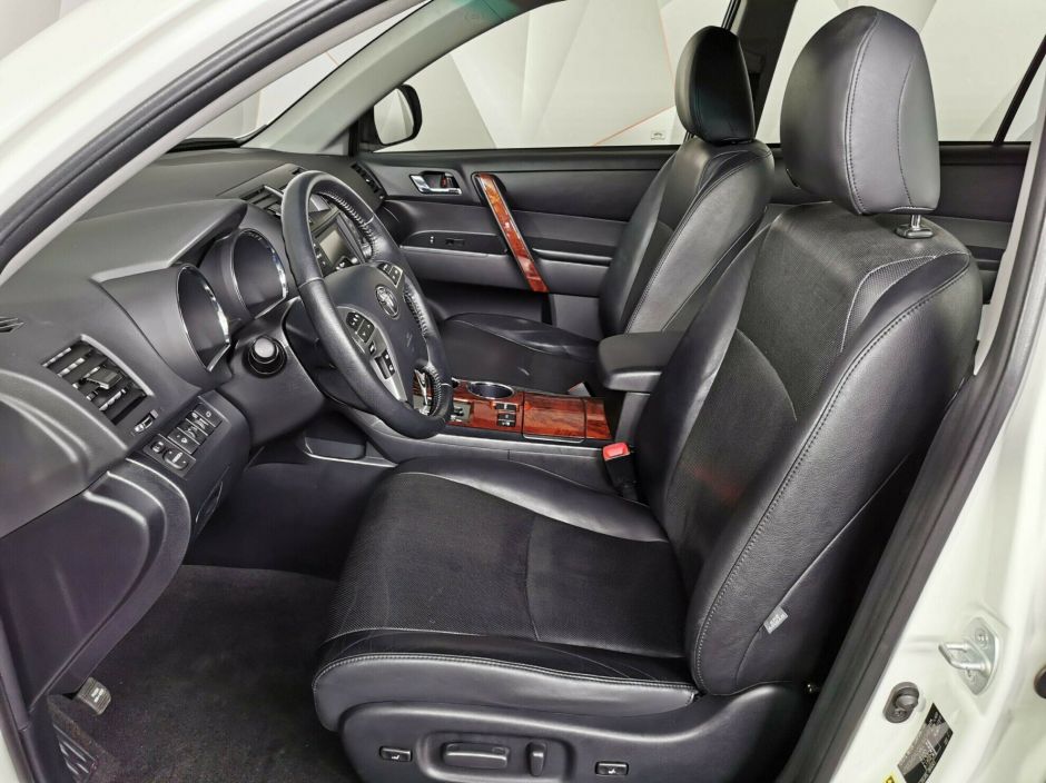 Toyota Highlander, 3.5 л, АТ, 2013 фото 8