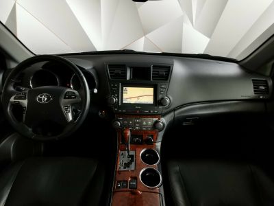 Toyota Highlander, 3.5 л, АКПП, 2013 фото 9