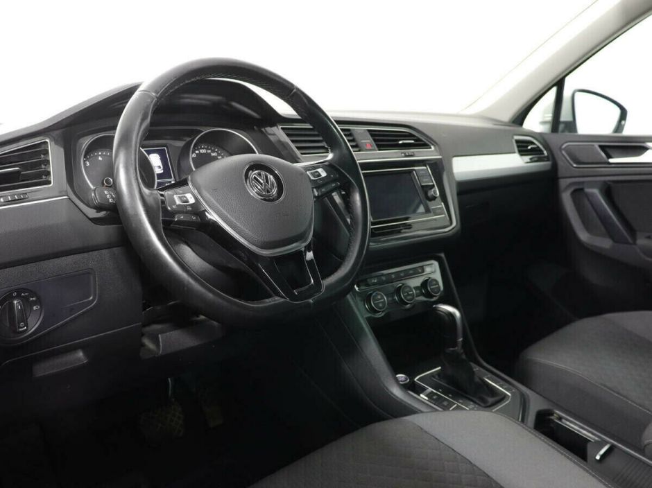 Volkswagen Tiguan, 1.4 л, Робот, 2017 фото 9