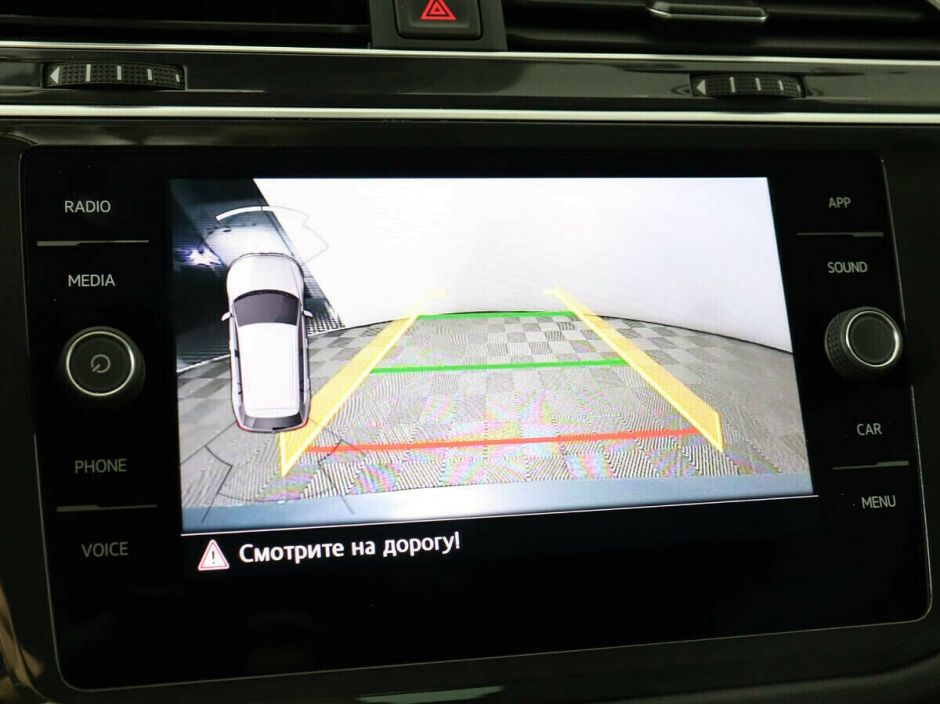 Volkswagen Tiguan, 1.5 л, Робот, 2018 фото 2