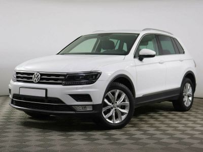 Volkswagen Tiguan, 2.0 л, РКПП, 2018 фото 3