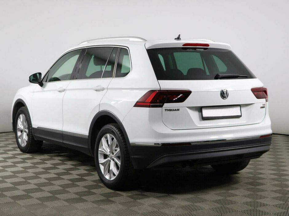 Volkswagen Tiguan, 2.0 л, Робот, 2018 фото 5
