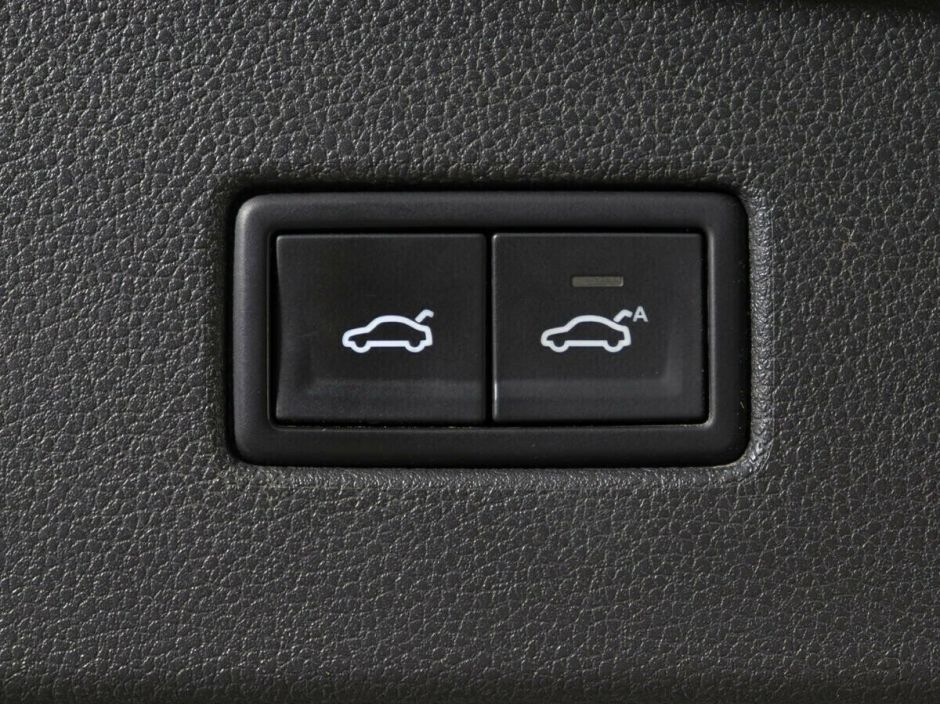 Volkswagen Tiguan, 2.0 л, Робот, 2018 фото 2